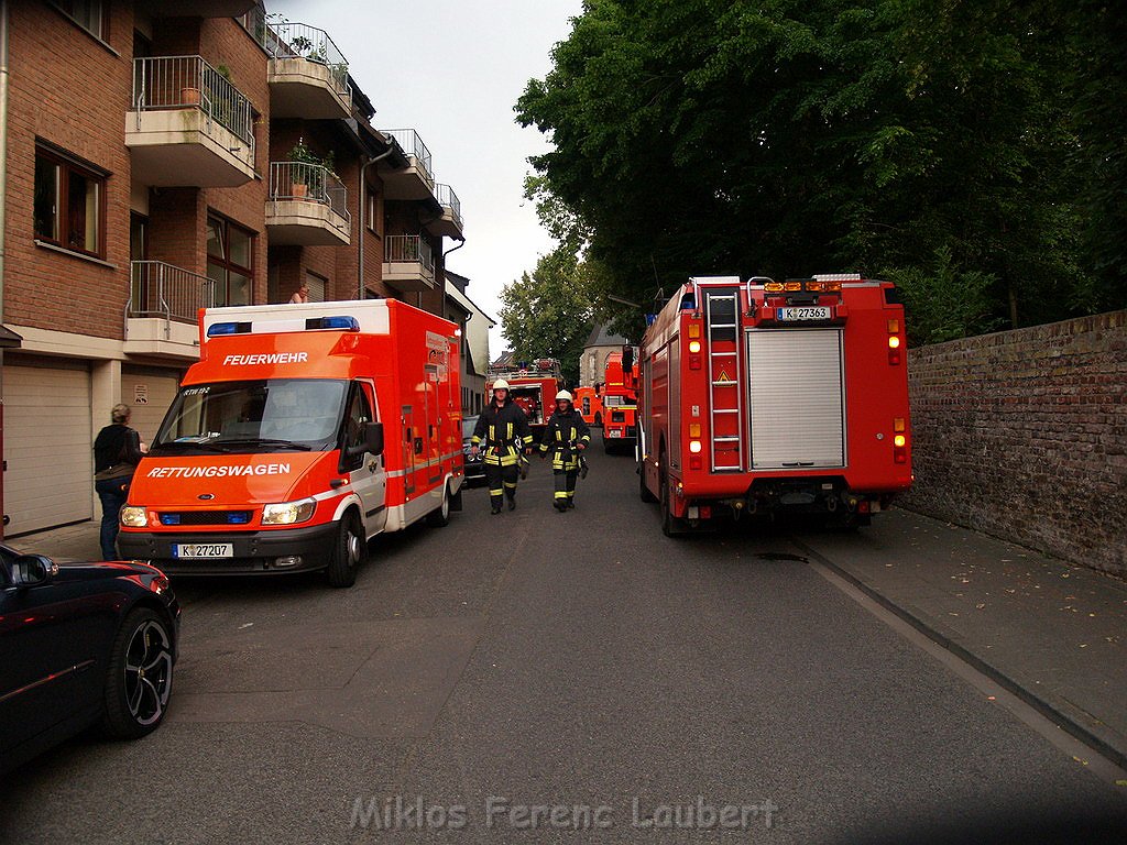 Wohnungsbrand Koeln Stammheim Stammheimer Hauptstr P229.JPG